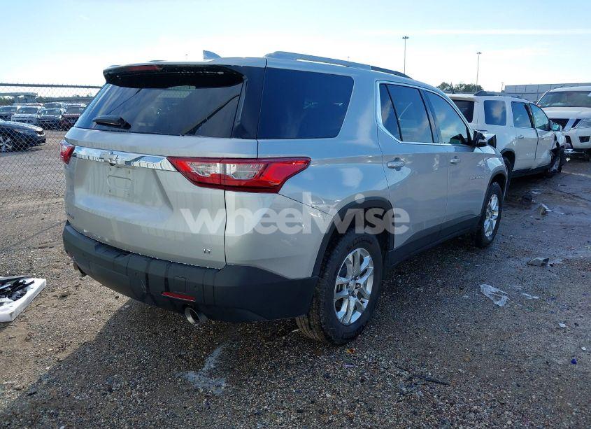 Photo 4 of 2018 Chevrolet Traverse 1LT (VIN 1GNERGKW5JJ206410)