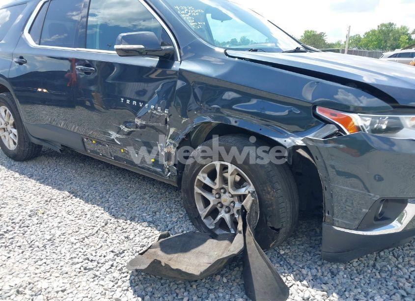 Photo 6 of 2018 Chevrolet Traverse 1LT (VIN 1GNERGKW5JJ231811)