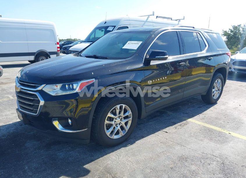 Photo 2 of 2018 Chevrolet Traverse 1LT (VIN 1GNERGKW5JJ257731)