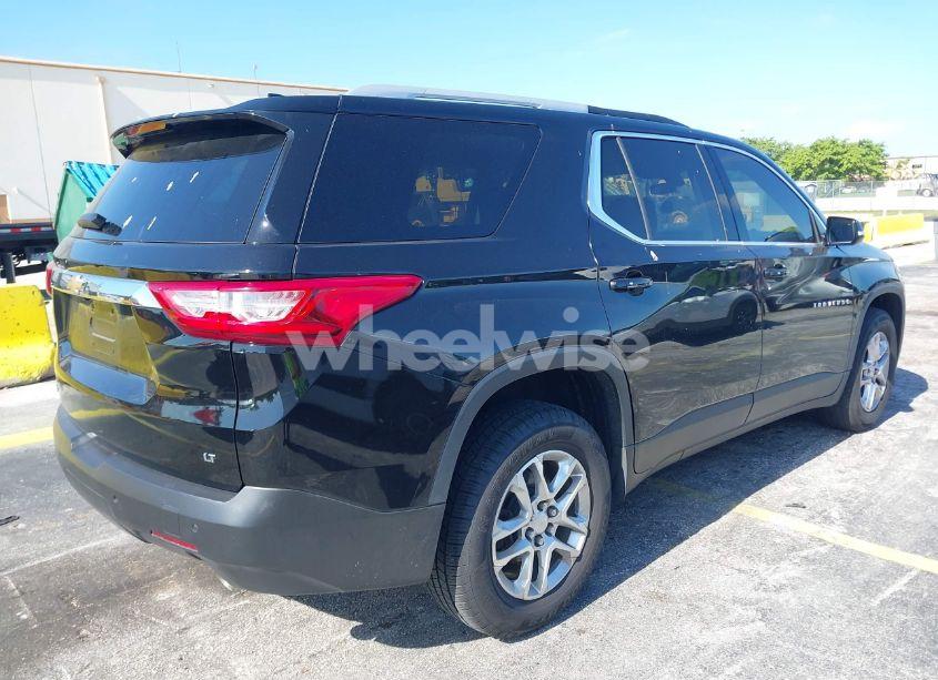 Photo 4 of 2018 Chevrolet Traverse 1LT (VIN 1GNERGKW5JJ257731)