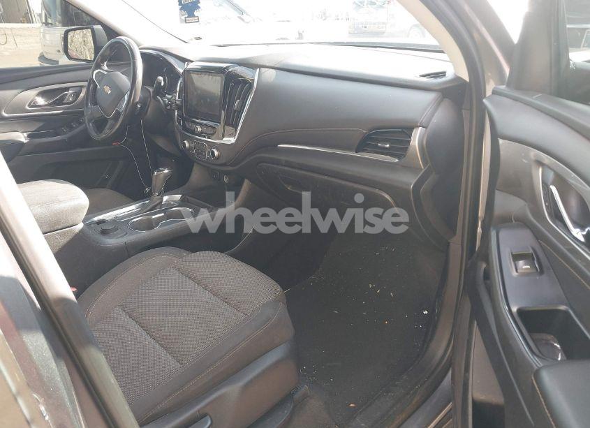 Photo 5 of 2019 Chevrolet Traverse 1LT (VIN 1GNERGKW5KJ143343)