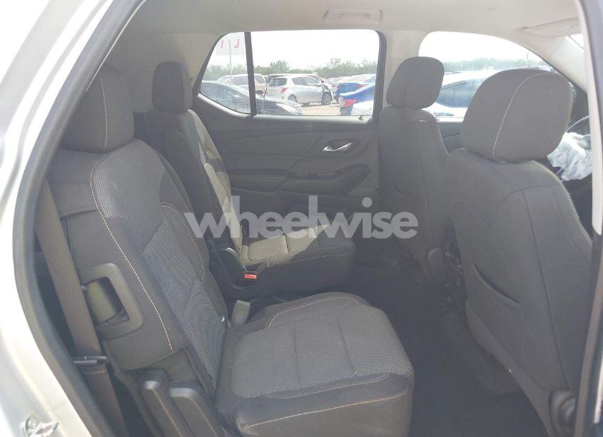 Photo 8 of 2020 Chevrolet Traverse FWD LT CLOTH (VIN 1GNERGKW5LJ242035)
