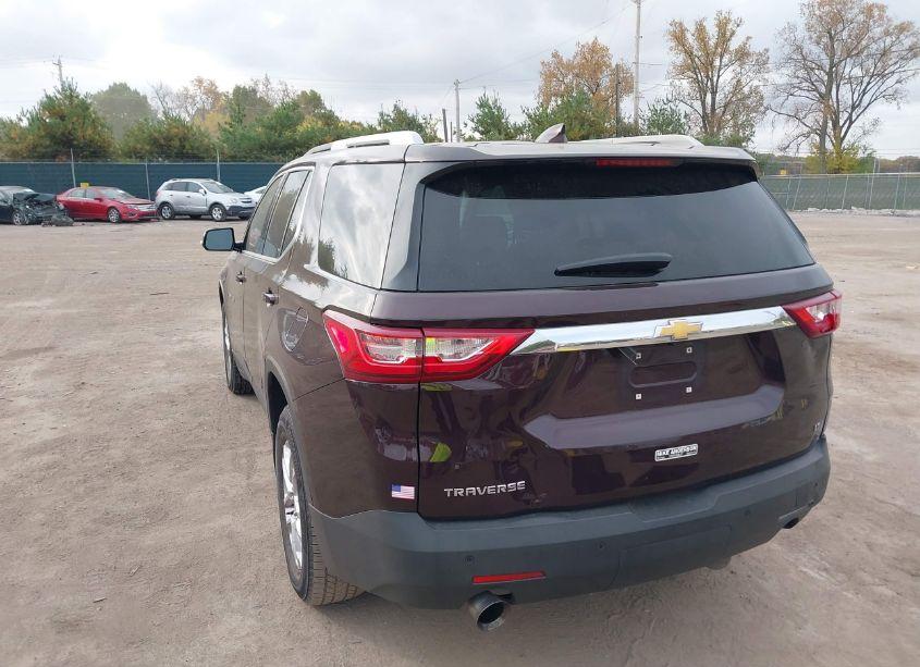 Photo 3 of 2018 Chevrolet Traverse 1LT (VIN 1GNERGKW6JJ107918)