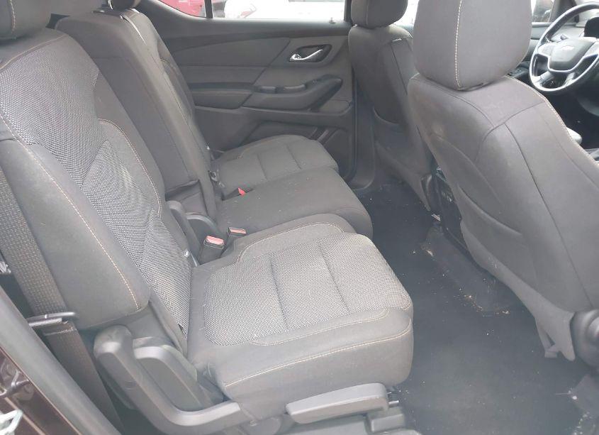 Photo 8 of 2018 Chevrolet Traverse 1LT (VIN 1GNERGKW6JJ107918)