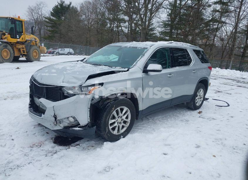 Photo 2 of 2018 Chevrolet Traverse 1LT (VIN 1GNERGKW6JJ164474)