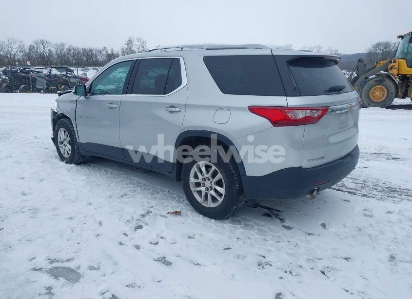 Photo 3 of 2018 Chevrolet Traverse 1LT (VIN 1GNERGKW6JJ164474)