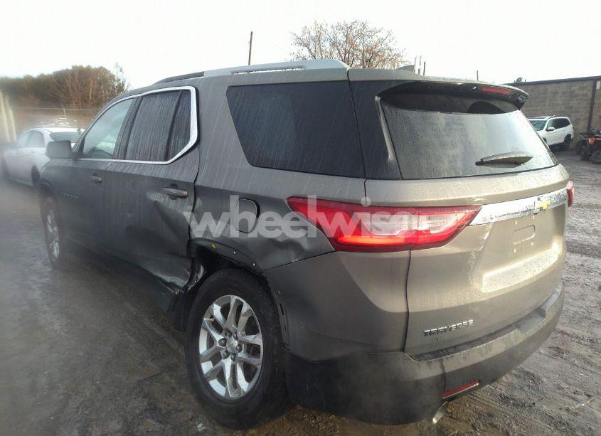 Photo 3 of 2018 Chevrolet Traverse 1LT (VIN 1GNERGKW6JJ245488)