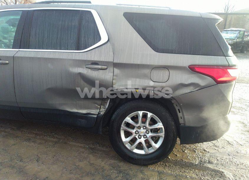 Photo 6 of 2018 Chevrolet Traverse 1LT (VIN 1GNERGKW6JJ245488)