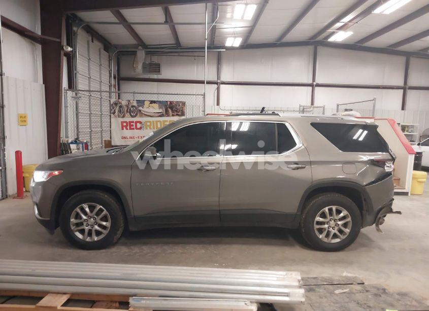Photo 15 of 2018 Chevrolet Traverse 1LT (VIN 1GNERGKW6JJ270276)