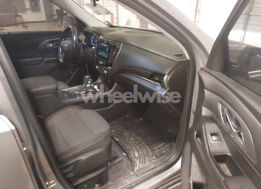 Photo 5 of 2018 Chevrolet Traverse 1LT (VIN 1GNERGKW6JJ270276)