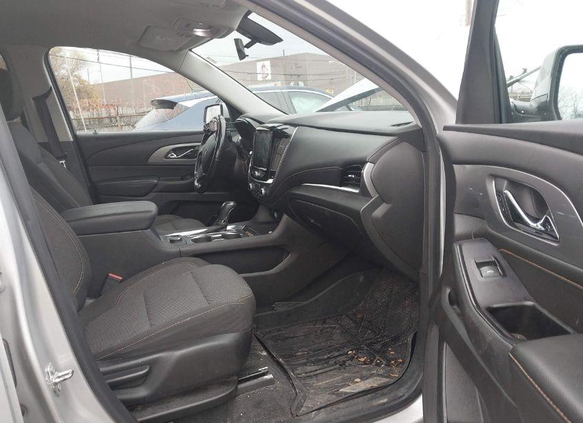 Photo 5 of 2019 Chevrolet Traverse 1LT (VIN 1GNERGKW6KJ181972)