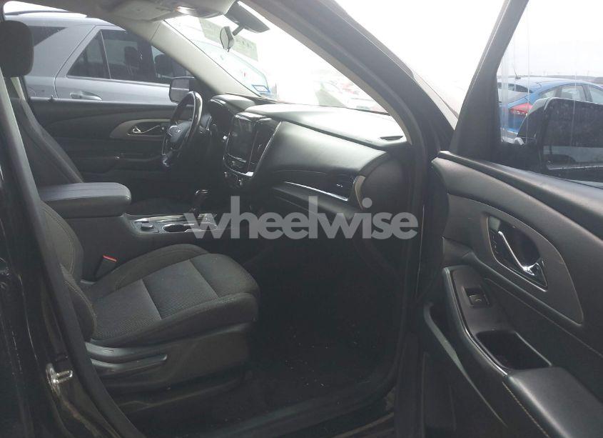 Photo 5 of 2019 Chevrolet Traverse 1LT (VIN 1GNERGKW6KJ246643)