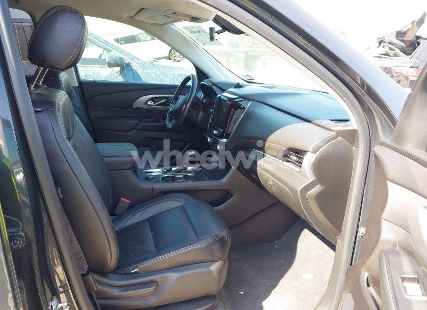 Photo 5 of 2019 Chevrolet Traverse 1LT (VIN 1GNERGKW6KJ305612)