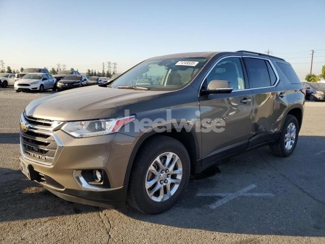 Photo 2 of 2020 CHEVROLET TRAVERSE LT (VIN 1GNERGKW6LJ127668)
