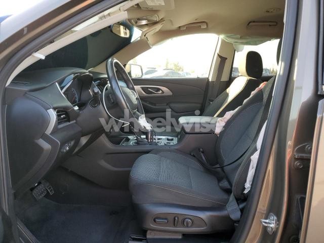 Photo 8 of 2020 CHEVROLET TRAVERSE LT (VIN 1GNERGKW6LJ127668)