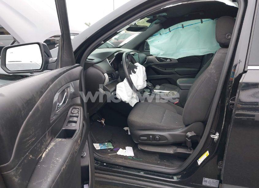 Photo 5 of 2022 Chevrolet Traverse FWD LT CLOTH (VIN 1GNERGKW6NJ106869)