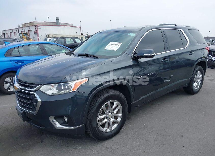 Photo 2 of 2018 Chevrolet Traverse 1LT (VIN 1GNERGKW7JJ133119)