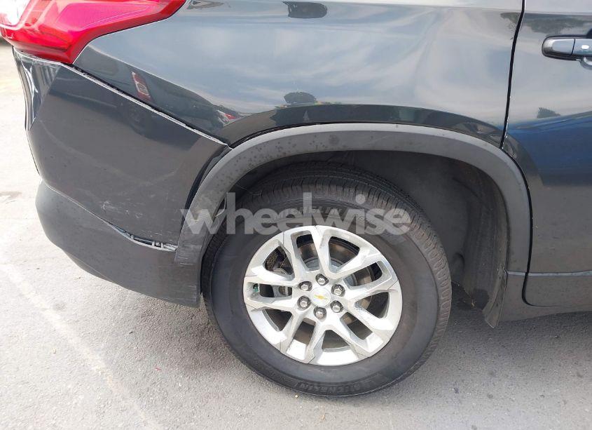 Photo 6 of 2018 Chevrolet Traverse 1LT (VIN 1GNERGKW7JJ133119)