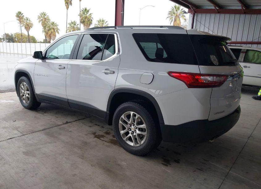 Photo 3 of 2018 Chevrolet Traverse 1LT (VIN 1GNERGKW7JJ249095)