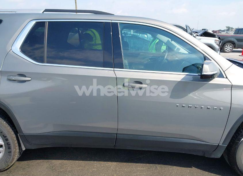 Photo 13 of 2018 Chevrolet Traverse 1LT (VIN 1GNERGKW7JJ272960)