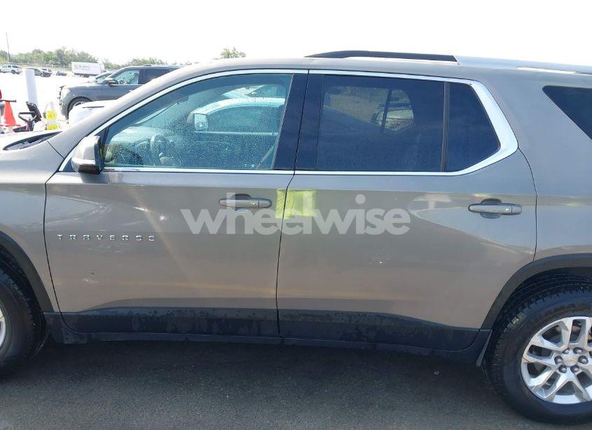 Photo 14 of 2018 Chevrolet Traverse 1LT (VIN 1GNERGKW7JJ272960)