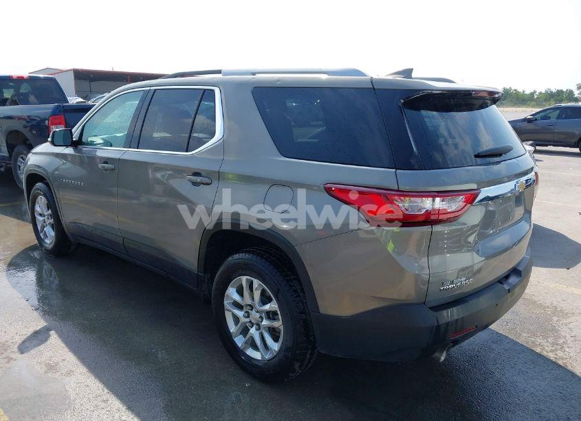 Photo 3 of 2018 Chevrolet Traverse 1LT (VIN 1GNERGKW7JJ272960)