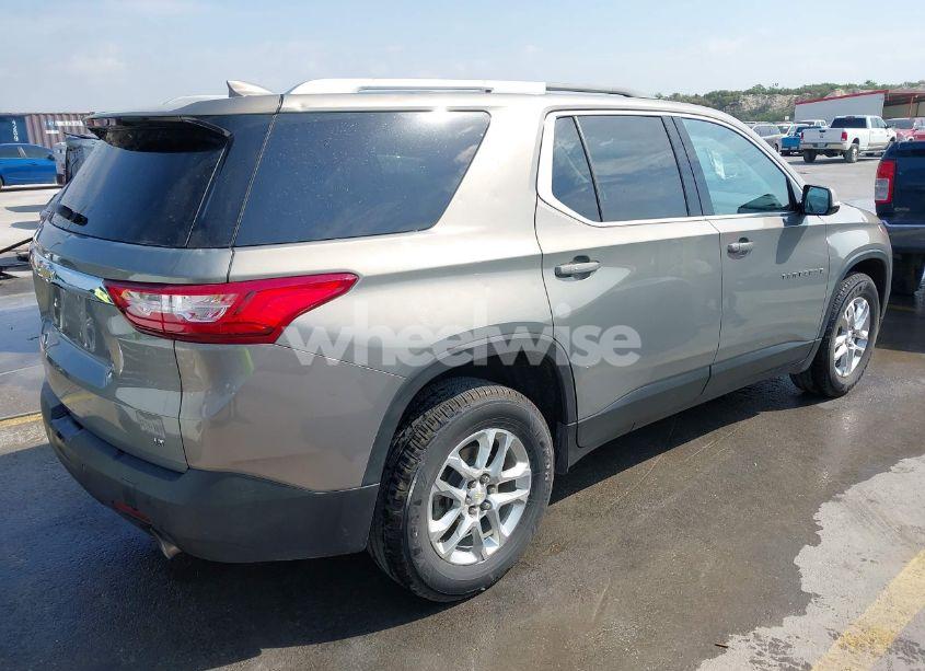 Photo 4 of 2018 Chevrolet Traverse 1LT (VIN 1GNERGKW7JJ272960)