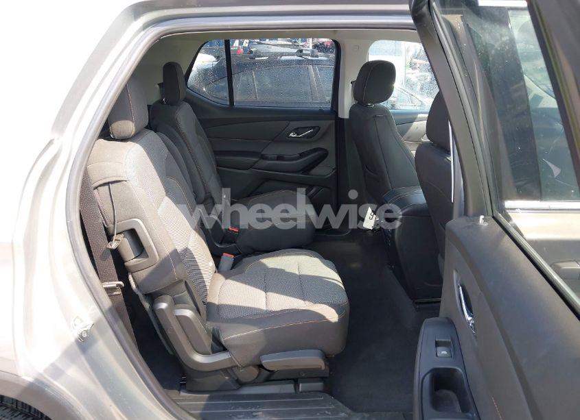 Photo 8 of 2018 Chevrolet Traverse 1LT (VIN 1GNERGKW7JJ272960)