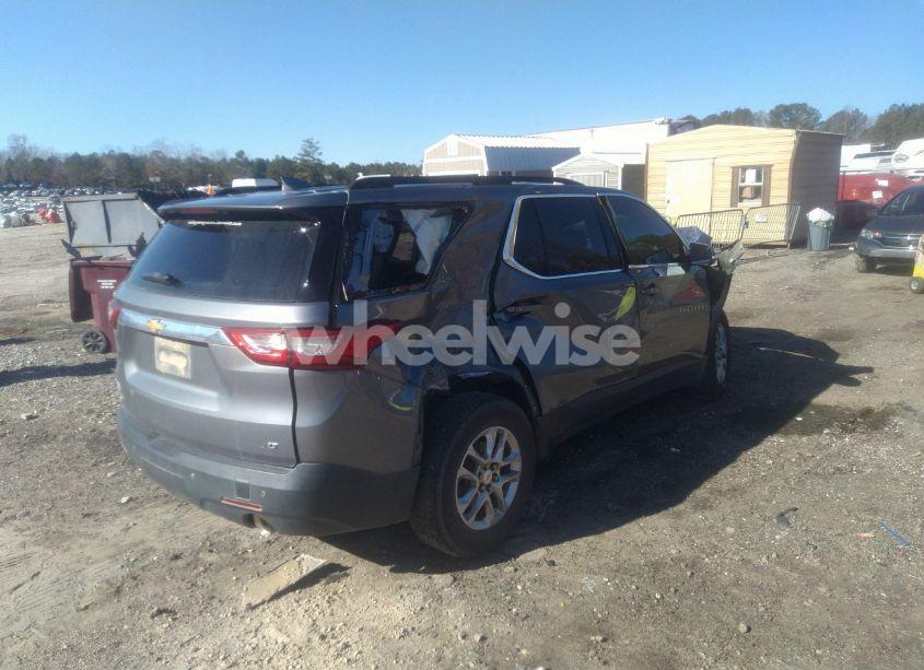 Photo 4 of 2019 Chevrolet Traverse 1LT (VIN 1GNERGKW7KJ233562)