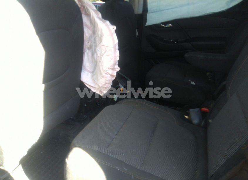 Photo 8 of 2019 Chevrolet Traverse 1LT (VIN 1GNERGKW7KJ233562)