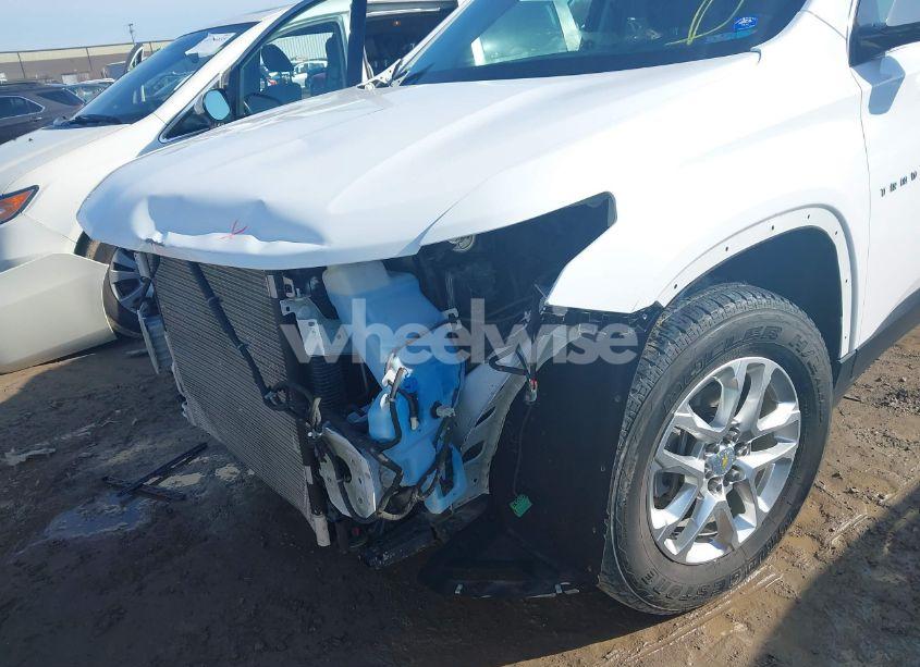 Photo 6 of 2019 Chevrolet Traverse 1LT (VIN 1GNERGKW7KJ318482)