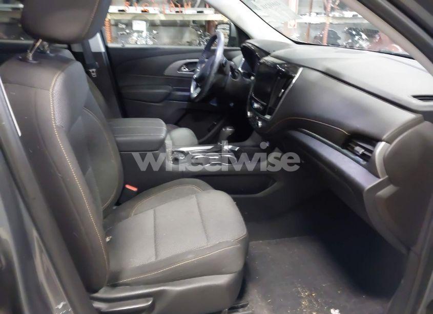 Photo 5 of 2019 Chevrolet Traverse 1LT (VIN 1GNERGKW7KJ320426)