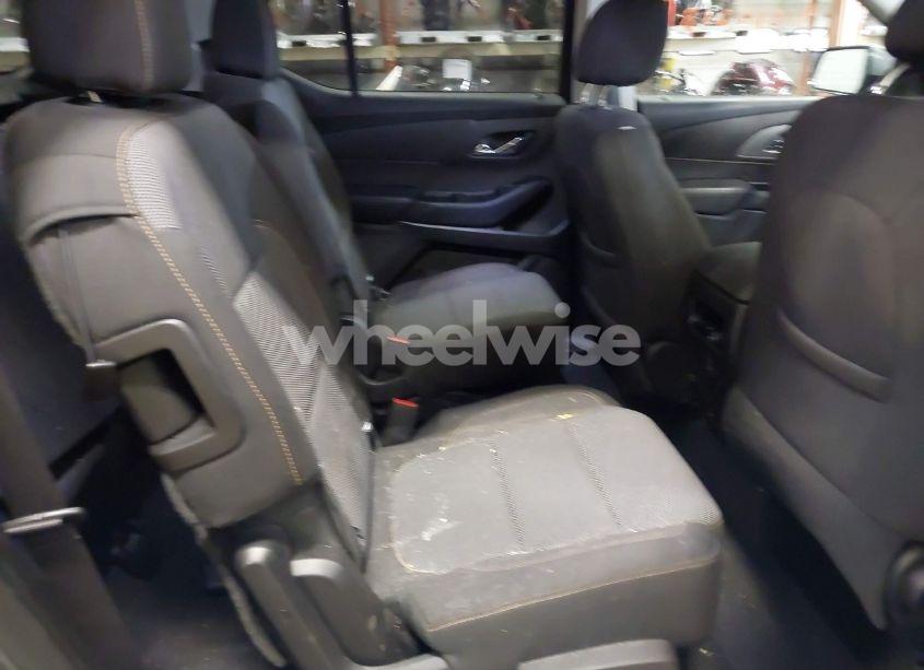 Photo 8 of 2019 Chevrolet Traverse 1LT (VIN 1GNERGKW7KJ320426)