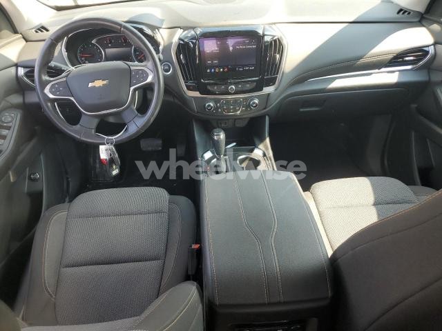 Photo 4 of 2020 CHEVROLET TRAVERSE LT (VIN 1GNERGKW7LJ322792)