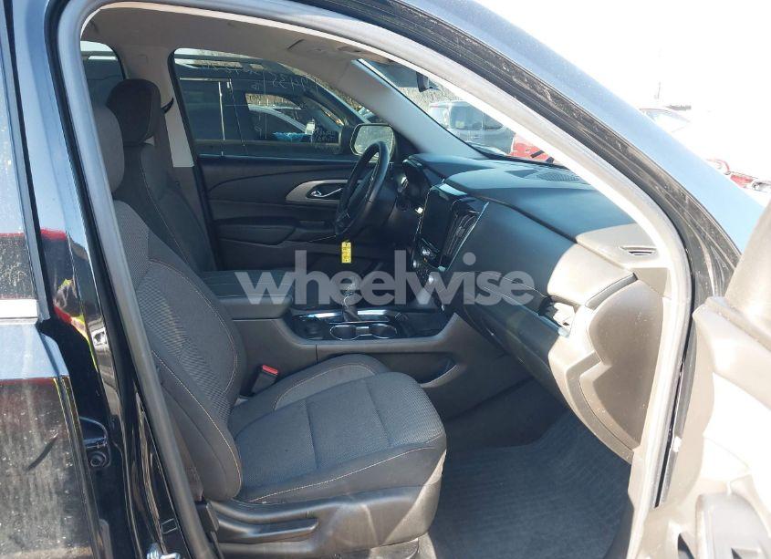 Photo 5 of 2021 Chevrolet Traverse FWD LT CLOTH (VIN 1GNERGKW7MJ129527)