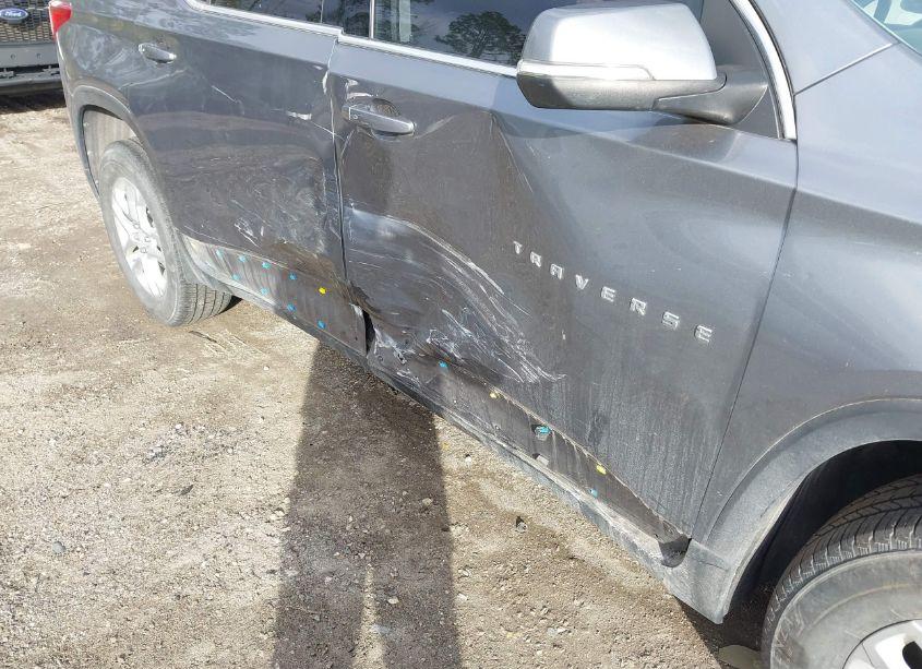 Photo 6 of 2021 Chevrolet Traverse FWD LT CLOTH (VIN 1GNERGKW7MJ142682)