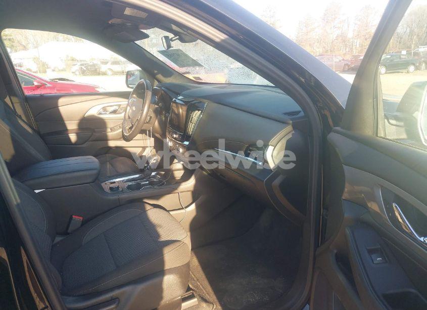 Photo 5 of 2022 Chevrolet Traverse FWD LT CLOTH (VIN 1GNERGKW7NJ113412)