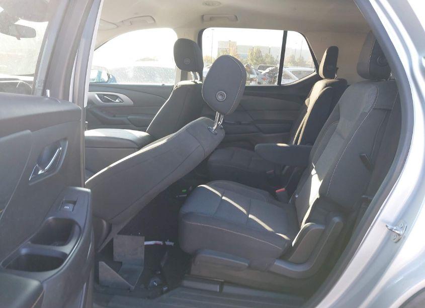 Photo 8 of 2018 Chevrolet Traverse 1LT (VIN 1GNERGKW8JJ116510)