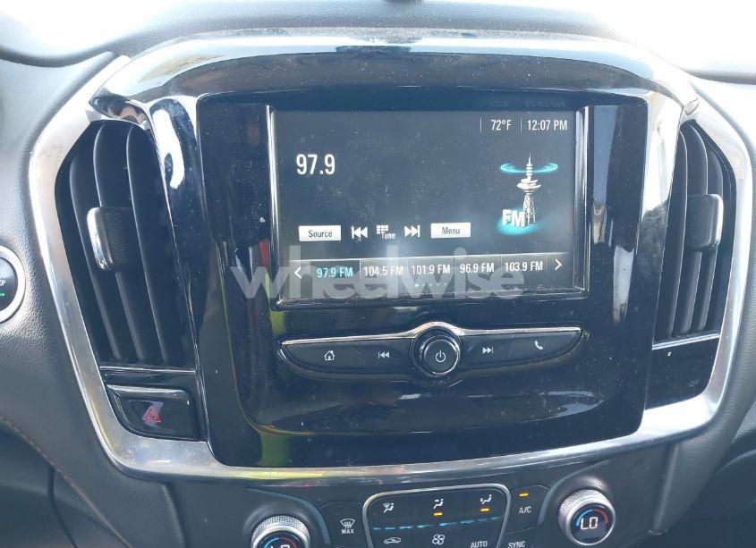 Photo 18 of 2018 Chevrolet Traverse 1LT (VIN 1GNERGKW8JJ210421)