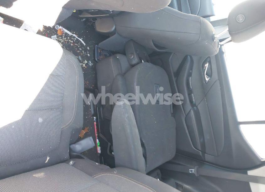 Photo 8 of 2018 Chevrolet Traverse 1LT (VIN 1GNERGKW8JJ210421)