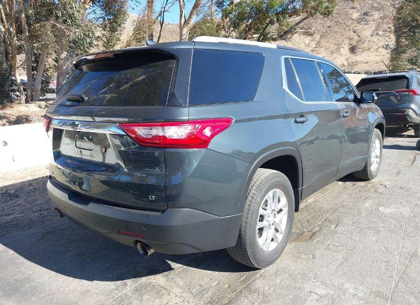 Photo 4 of 2018 Chevrolet Traverse 1LT (VIN 1GNERGKW8JJ223735)