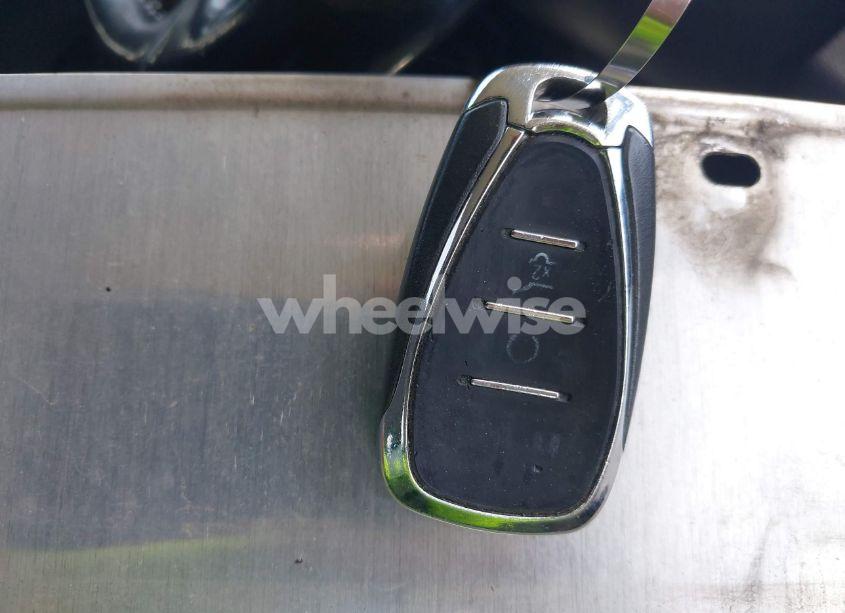 Photo 11 of 2019 Chevrolet Traverse 1LT (VIN 1GNERGKW8KJ138606)