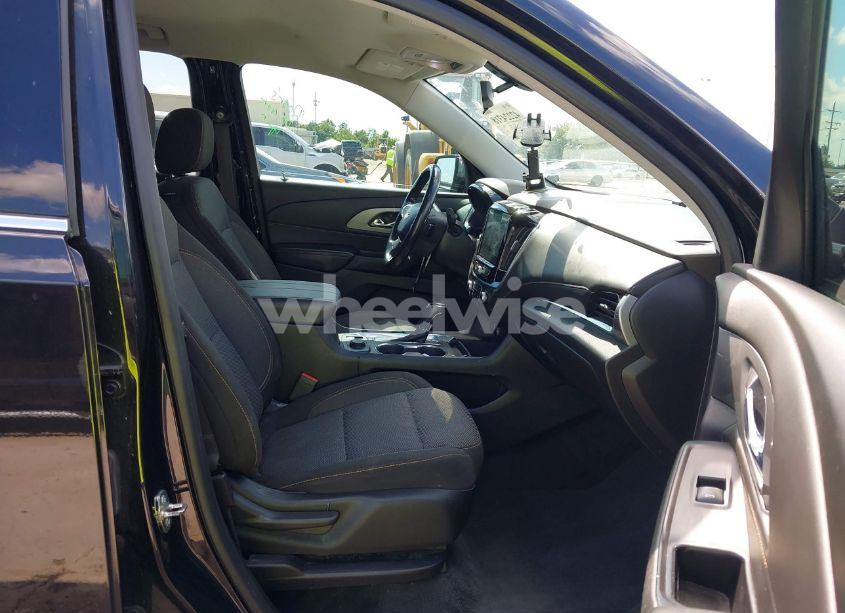 Photo 5 of 2019 Chevrolet Traverse 1LT (VIN 1GNERGKW8KJ138606)