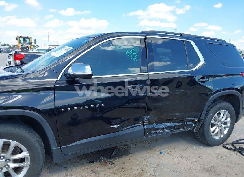 Photo 6 of 2019 Chevrolet Traverse 1LT (VIN 1GNERGKW8KJ138606)