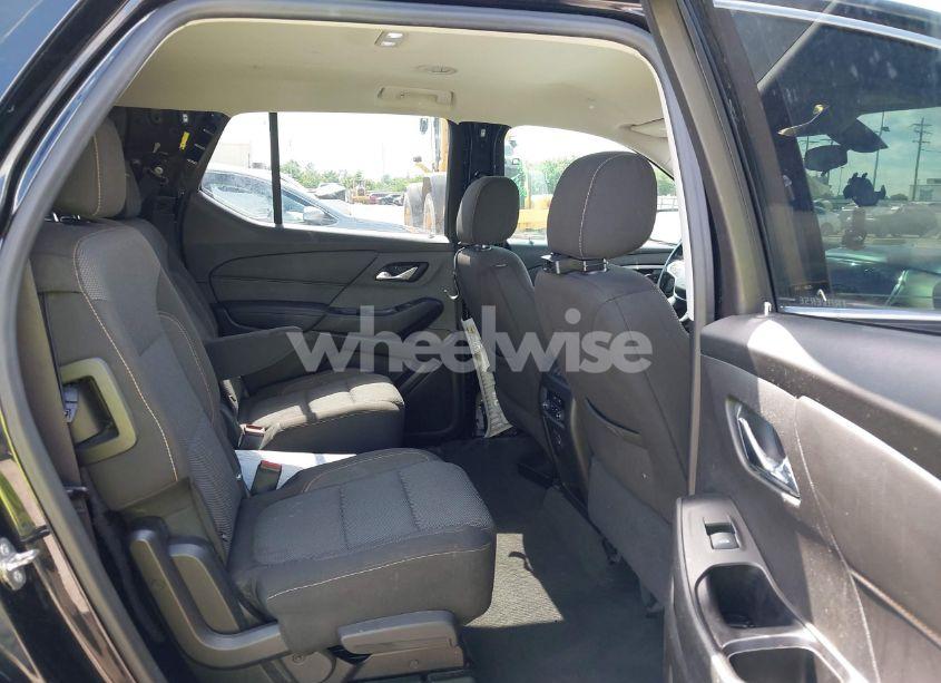 Photo 8 of 2019 Chevrolet Traverse 1LT (VIN 1GNERGKW8KJ138606)