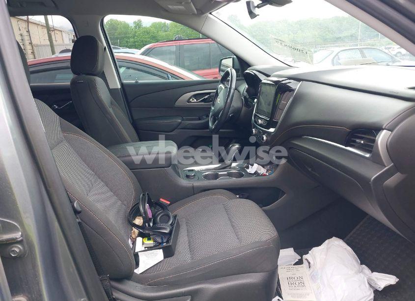 Photo 5 of 2019 Chevrolet Traverse 1LT (VIN 1GNERGKW8KJ210548)