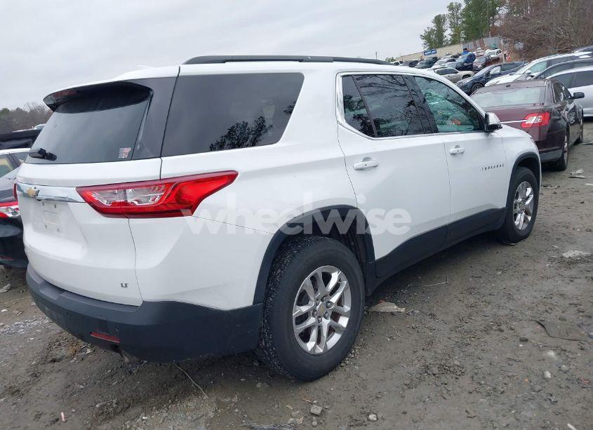 Photo 4 of 2019 Chevrolet Traverse 1LT (VIN 1GNERGKW8KJ234221)