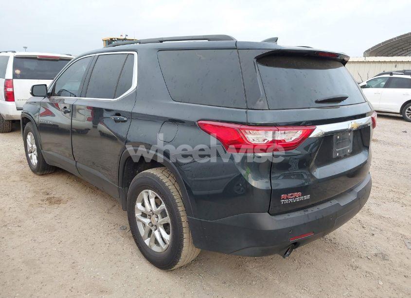 Photo 3 of 2019 Chevrolet Traverse 1LT (VIN 1GNERGKW8KJ277957)