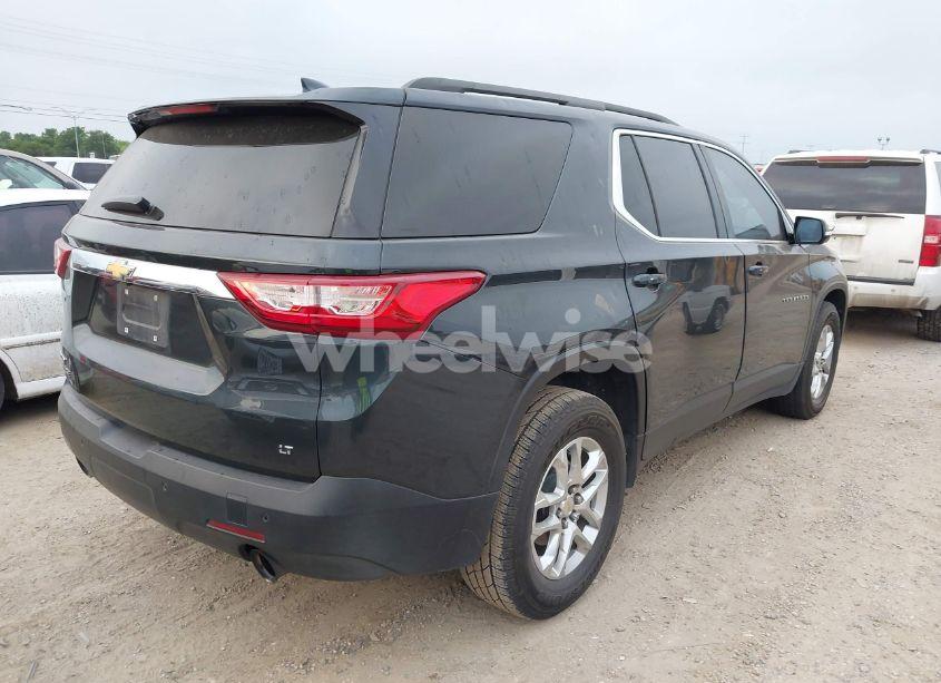 Photo 4 of 2019 Chevrolet Traverse 1LT (VIN 1GNERGKW8KJ277957)