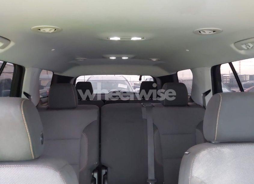 Photo 8 of 2019 Chevrolet Traverse 1LT (VIN 1GNERGKW8KJ277957)